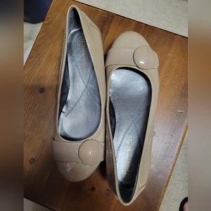 Naturalizer flats. Never worn. Rubber outsoul